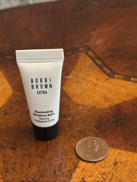 Bobbi Brown Other - Bobbi Brown Illuminating Moisture Balm - White and Black Tube
